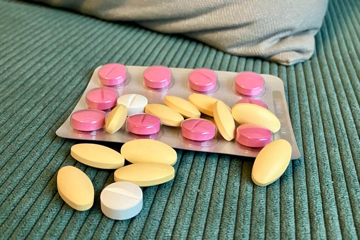 Foto mit verschiedenen Schmerztabletten